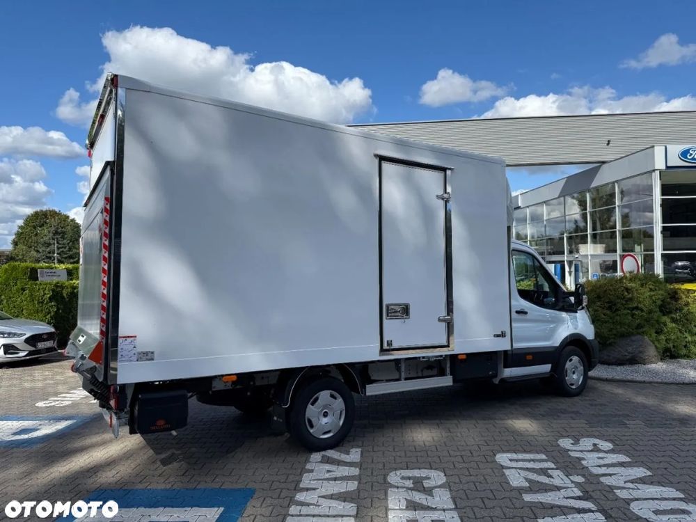 Ford Transit Kontener z windą 4200 mm - 7