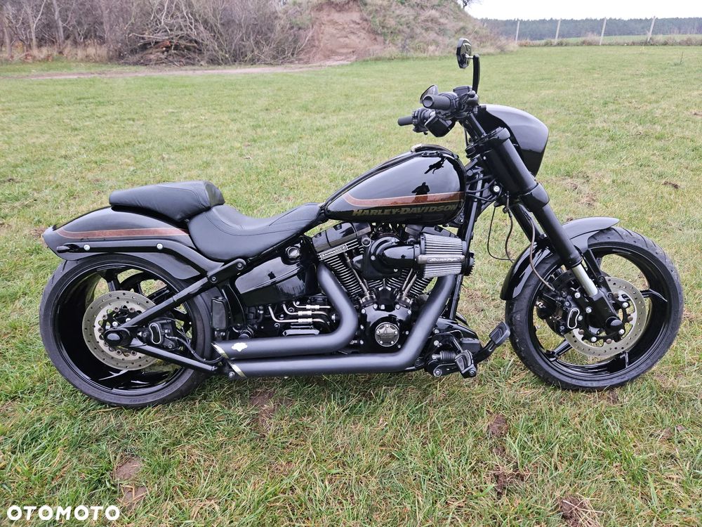 Harley-Davidson FXSB Breakout - 1