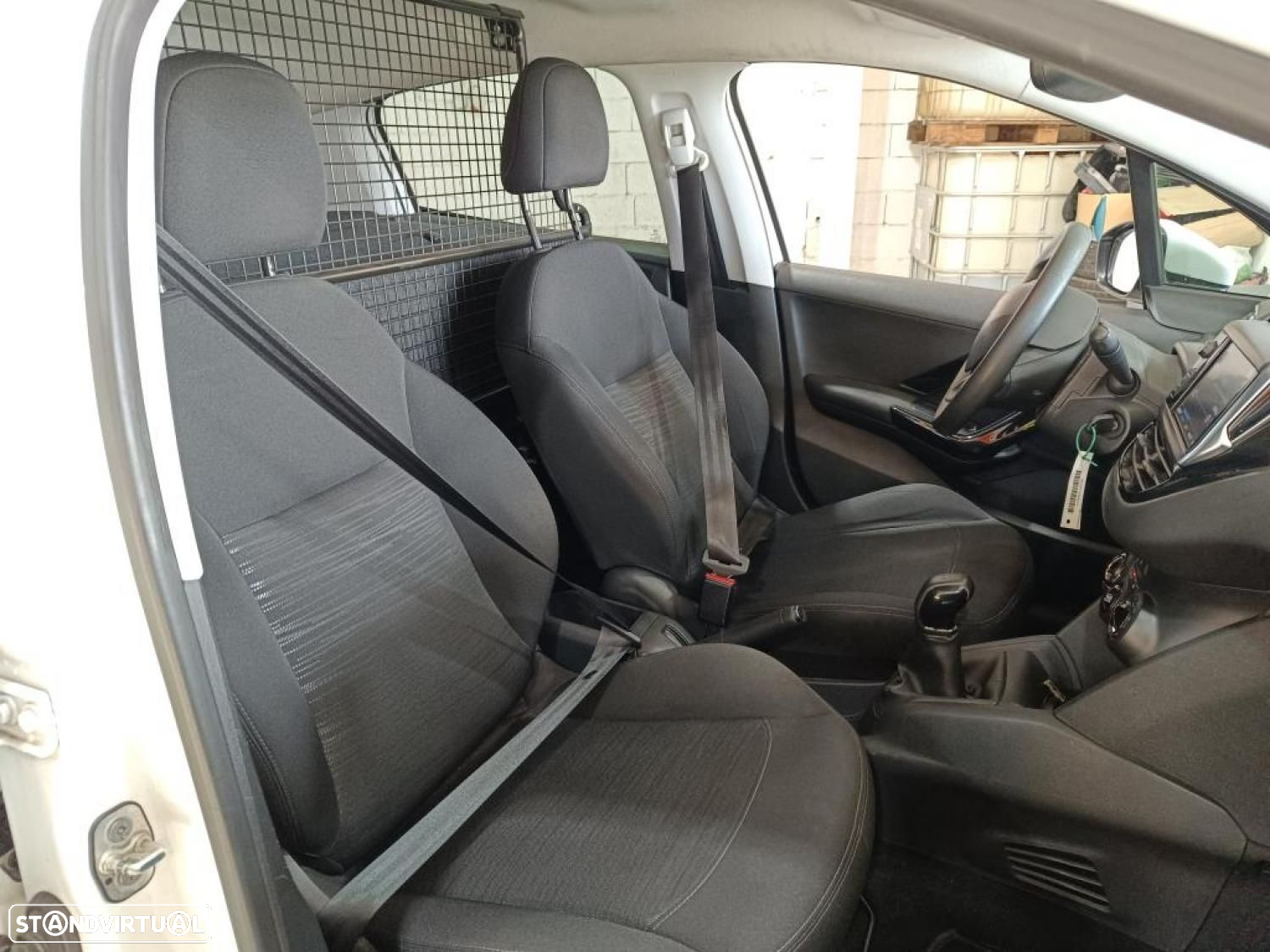 Peugeot 208 Van 1.5 BlueHDi - IVA Dedutível - 6