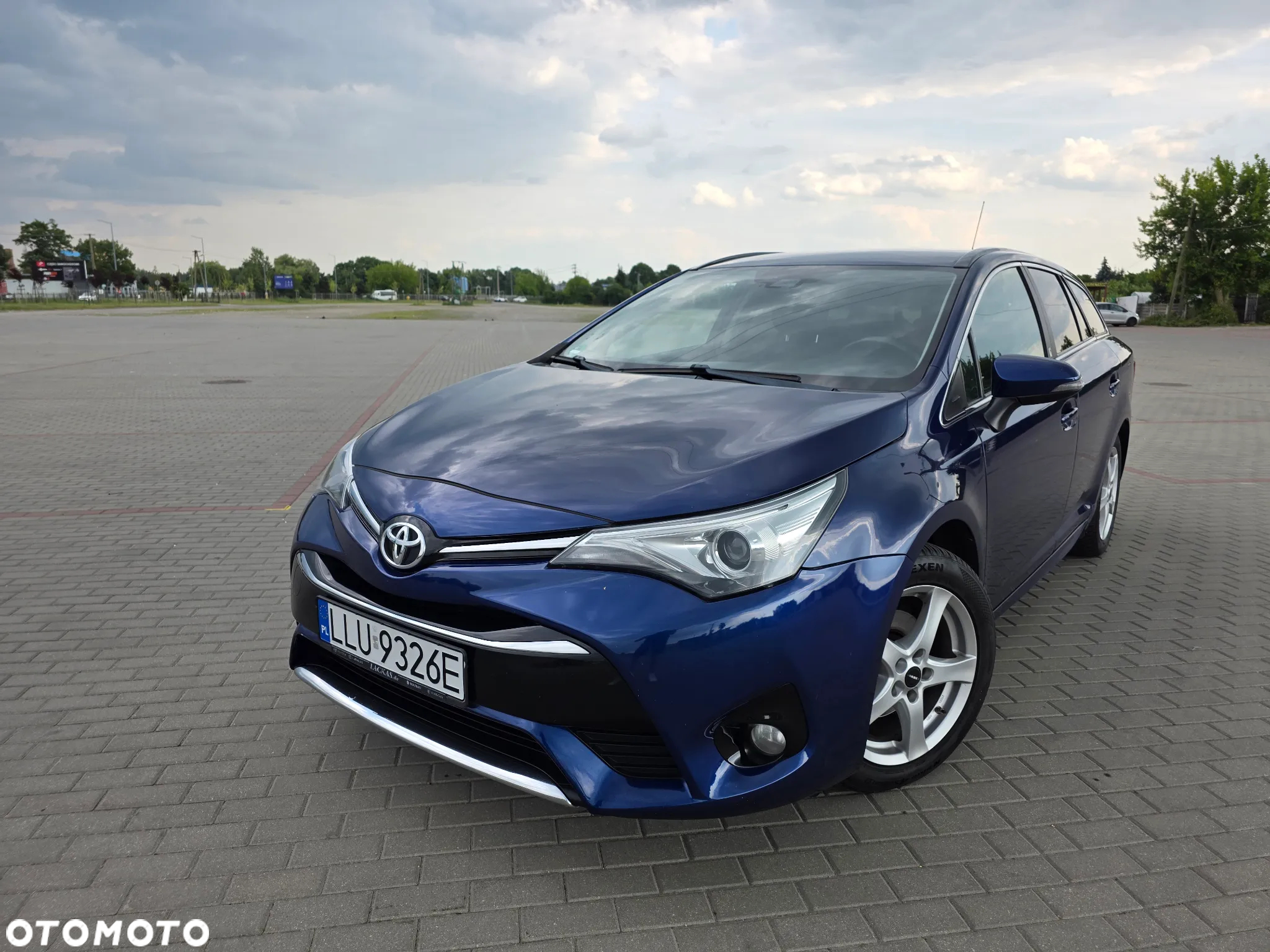 Toyota Avensis Touring Sports 1.8 Multidrive S Comfort - 16