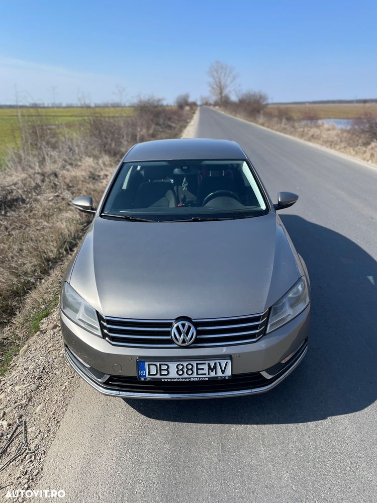 Volkswagen Passat 2.0 TDI Blue TDI DSG Comfortline - 1
