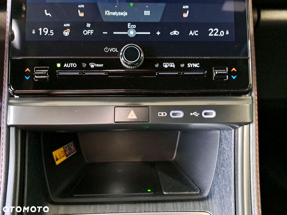 Lexus LBX 1.5 Hybrid Emotion - 26