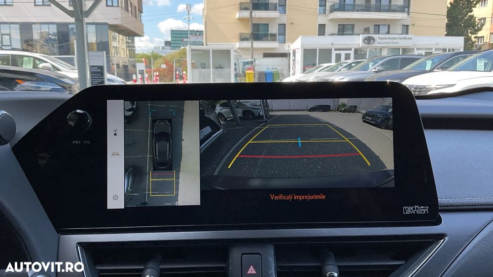 Lexus UX 250h (E-FOUR) Luxury Line - 36