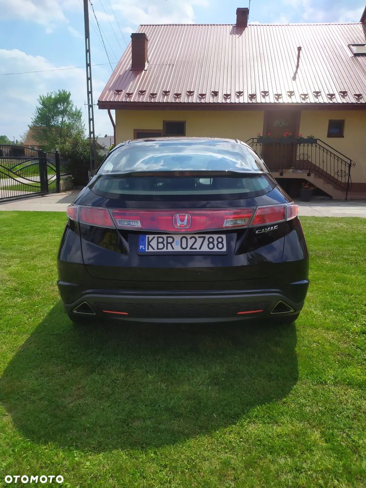 Honda Civic 1.8 Executive - 9