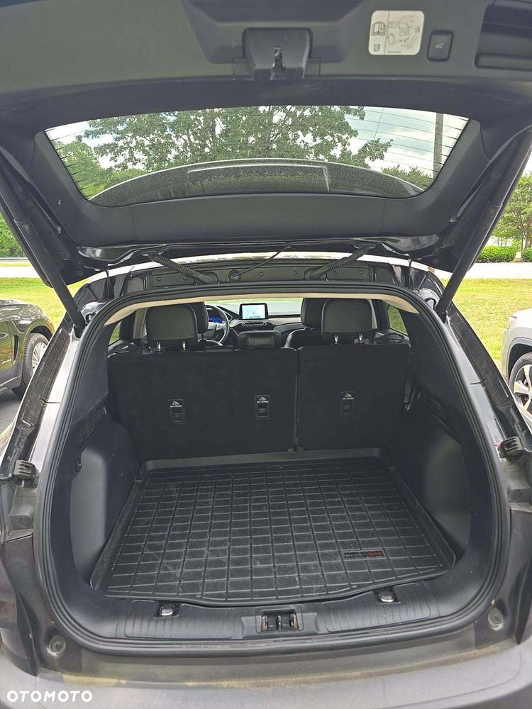 Ford Escape 2.0 EcoBoost AWD Titanium - 11
