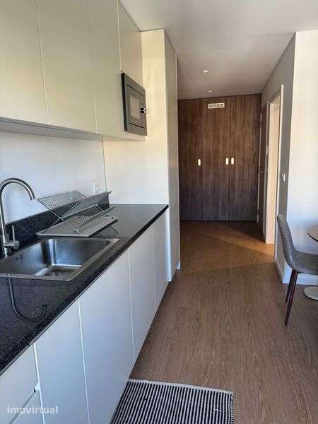Arrenda-se apartamento junto a Quinta do Covelo. Despesas incluidas - Grande imagem: 3/12