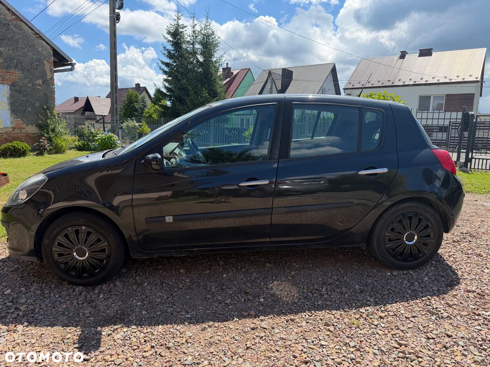 Renault Clio - 2