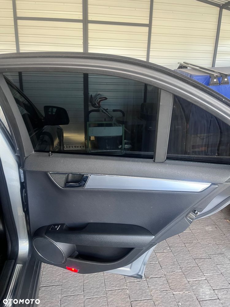 Mercedes-Benz Klasa C 220 CDI Avantgarde - 15