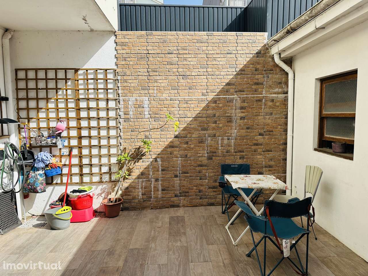 Apartamento T1+1, com terraço acolhedor, localização central no Porto - Grande imagem: 4/19