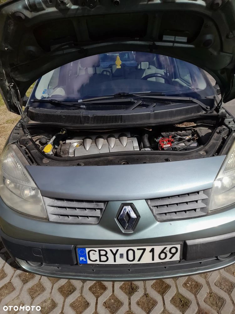 Renault Scenic - 11