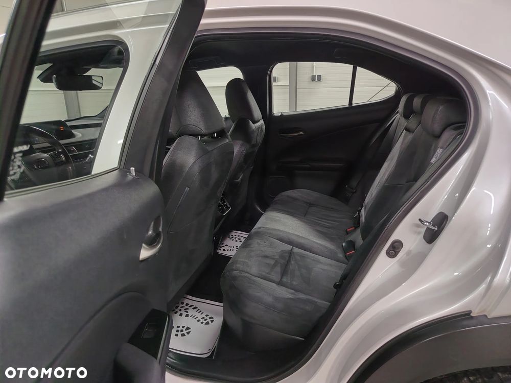 Lexus UX 250h Elegance 2WD - 22