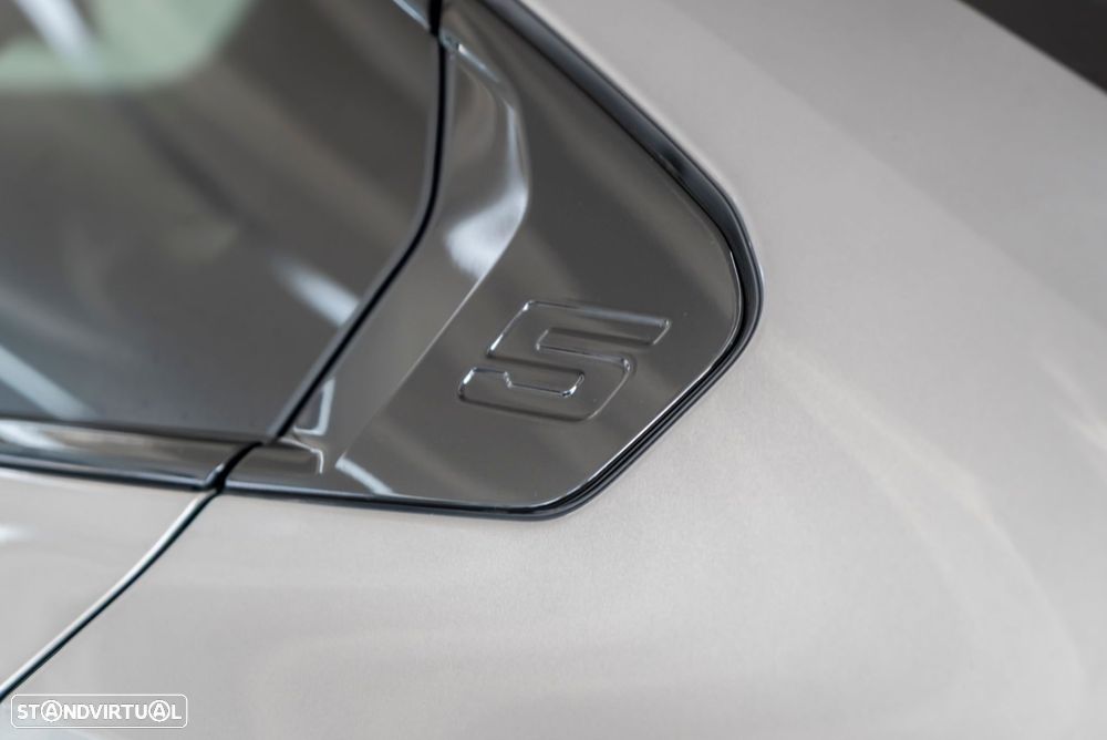 BMW 520 d Pack Desportivo M - 8