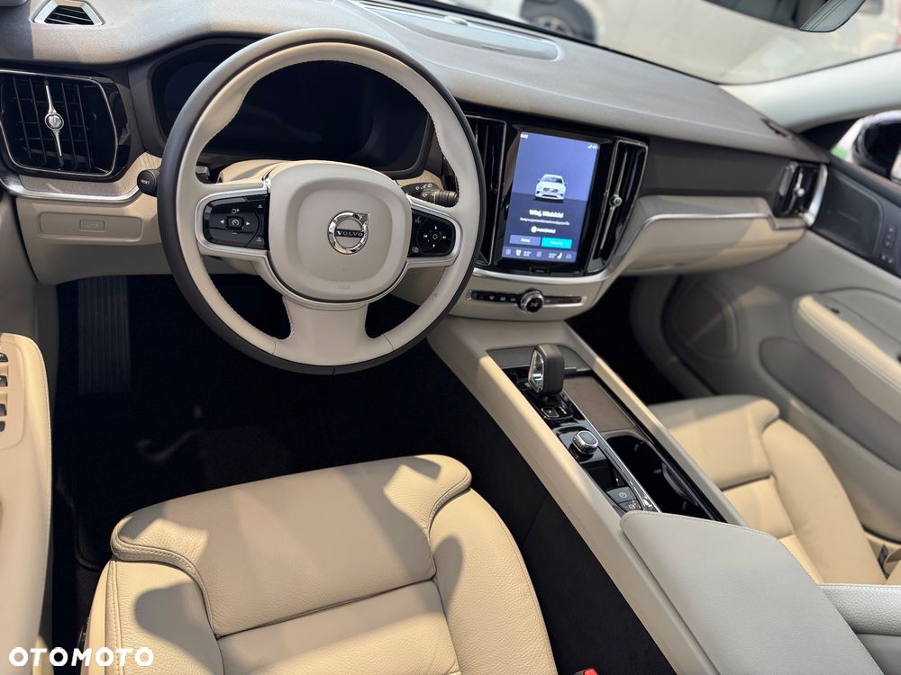 Volvo V60 B4 B Plus Dark - 5