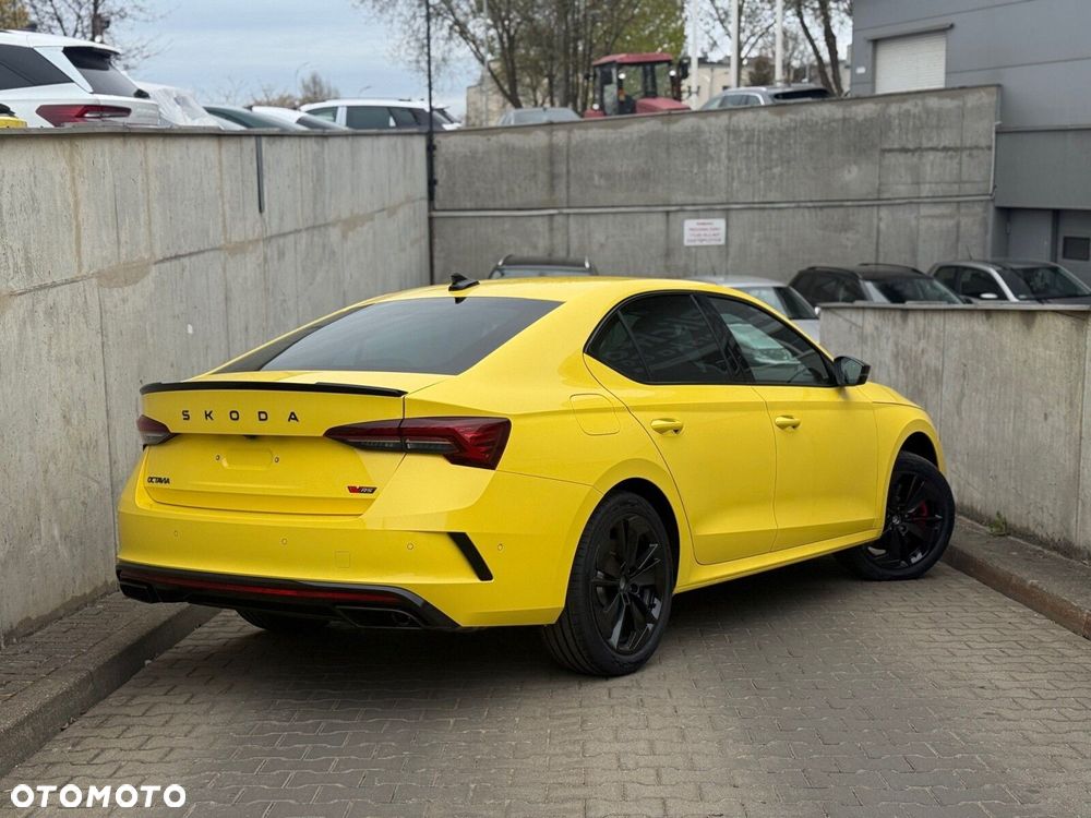 Skoda Octavia 2.0 TSI RS DSG - 5