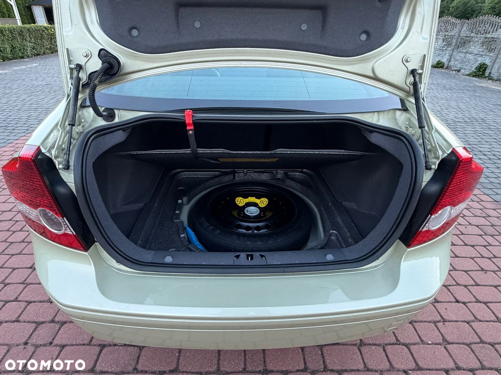 Volvo S40 2.4i Momentum - 29