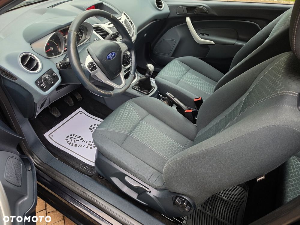 Ford Fiesta 1.4 Champions Edition - 21