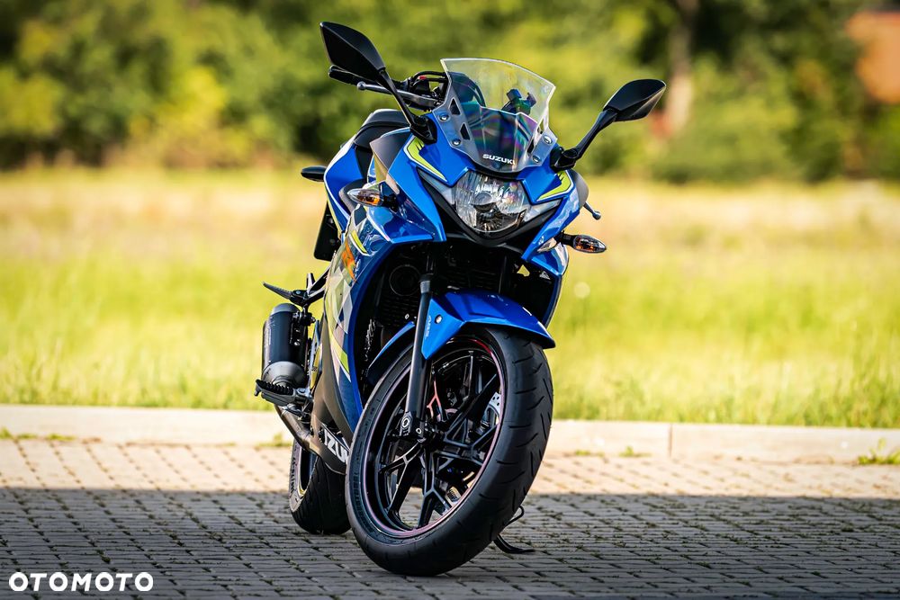 Suzuki GSX-R - 3