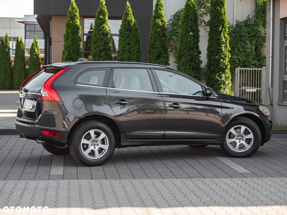 Volvo XC 60 D5 AWD Momentum - 14
