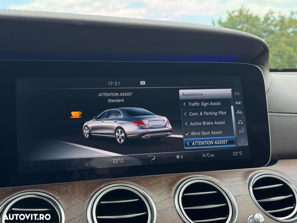 Mercedes-Benz E - 21