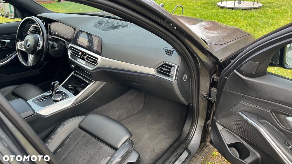 BMW Seria 3 320d Sport Line Sport - 28