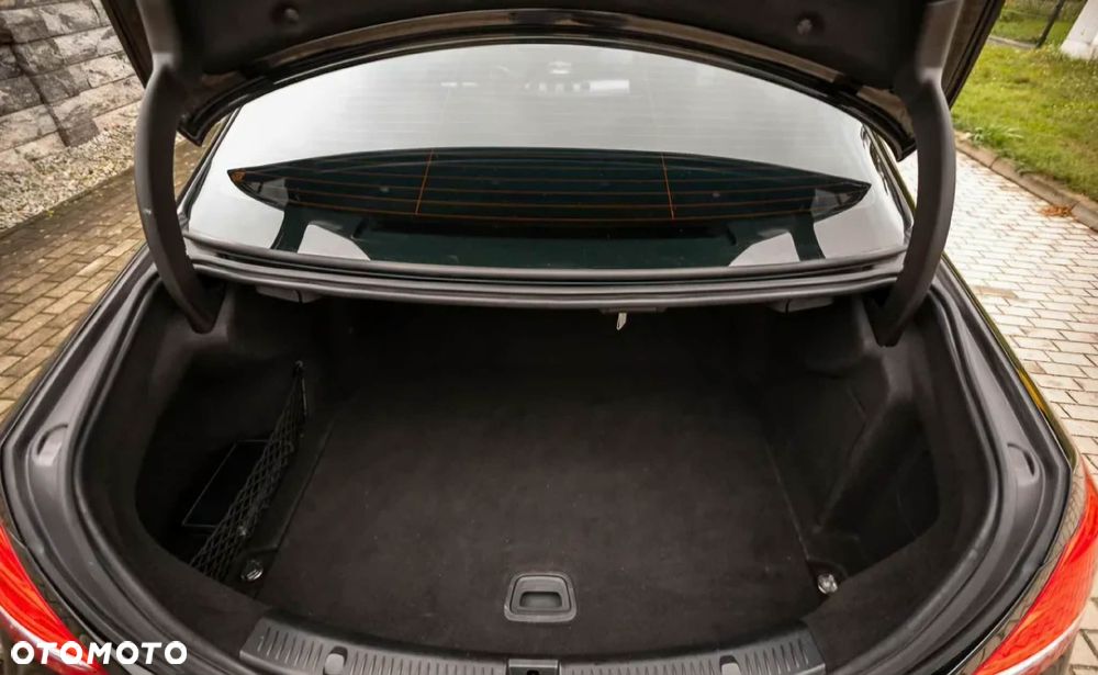 Mercedes-Benz Klasa E 220 d 4-Matic 9G-TRONIC - 13