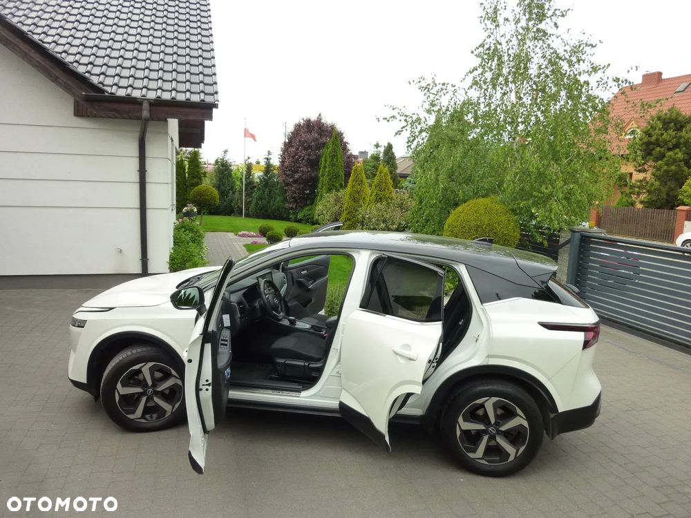 Nissan Qashqai 1.3 DIG-T N-Connecta DCT - 22