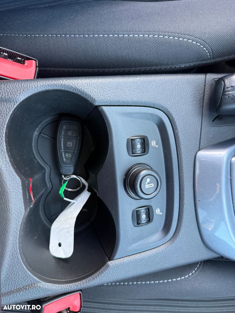 Ford Focus 1.0 EcoBoost Titanium - 13