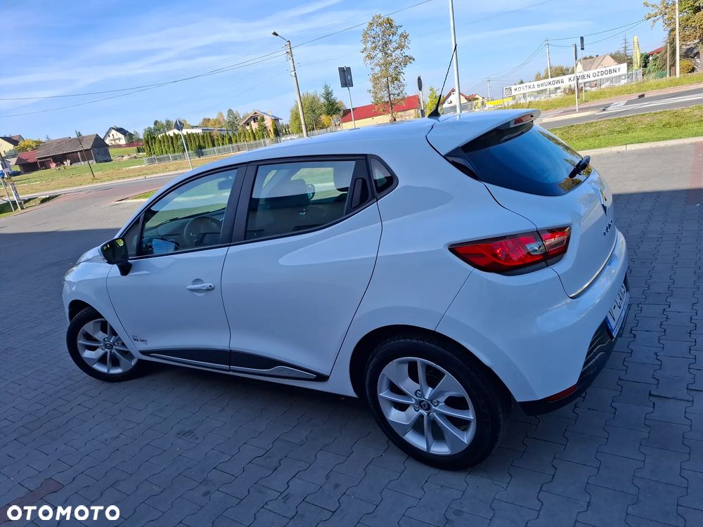 Renault Clio - 17