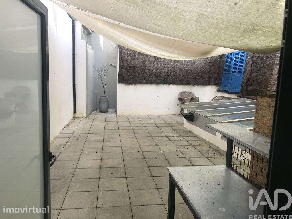 Loja / Estabelecimento Comercial em Lordelo Do Ouro E Massarelos de 25 - Grande imagem: 4/11