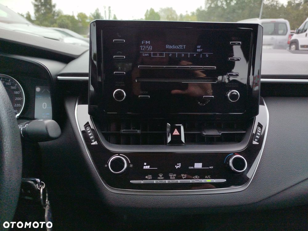 Toyota Corolla - 13
