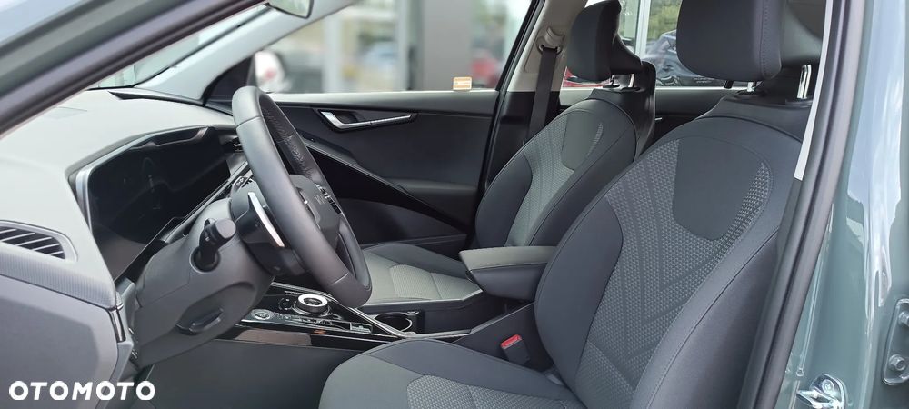Kia Niro e-Niro 64kWh M - 11