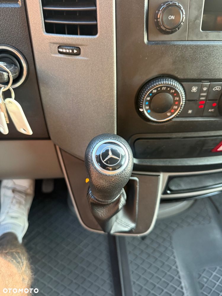 Mercedes-Benz Sprinter 906 319 silnik 3.0 190 km Automat 7G - 20