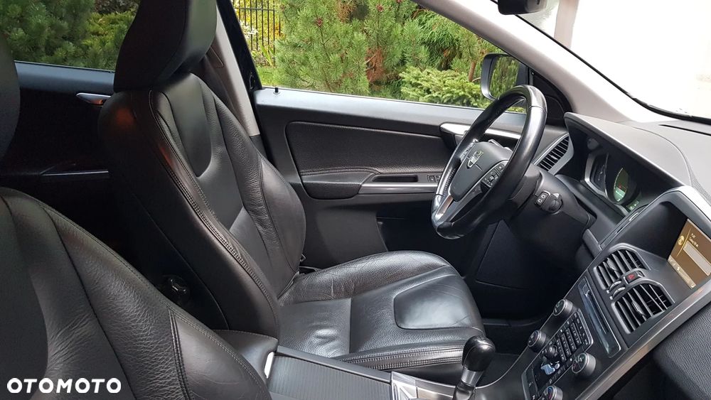 Volvo XC 60 D4 Summum - 8