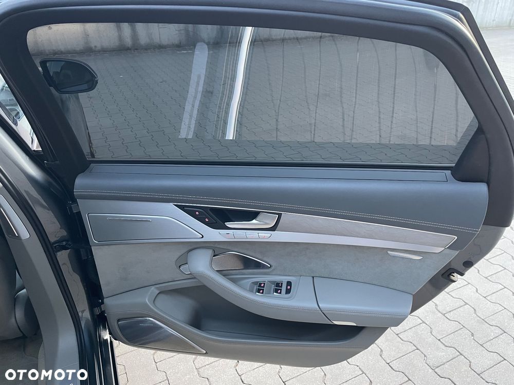 Audi A8 4.0 TFSI cylinder on demand quattro tiptronic Lang - 26