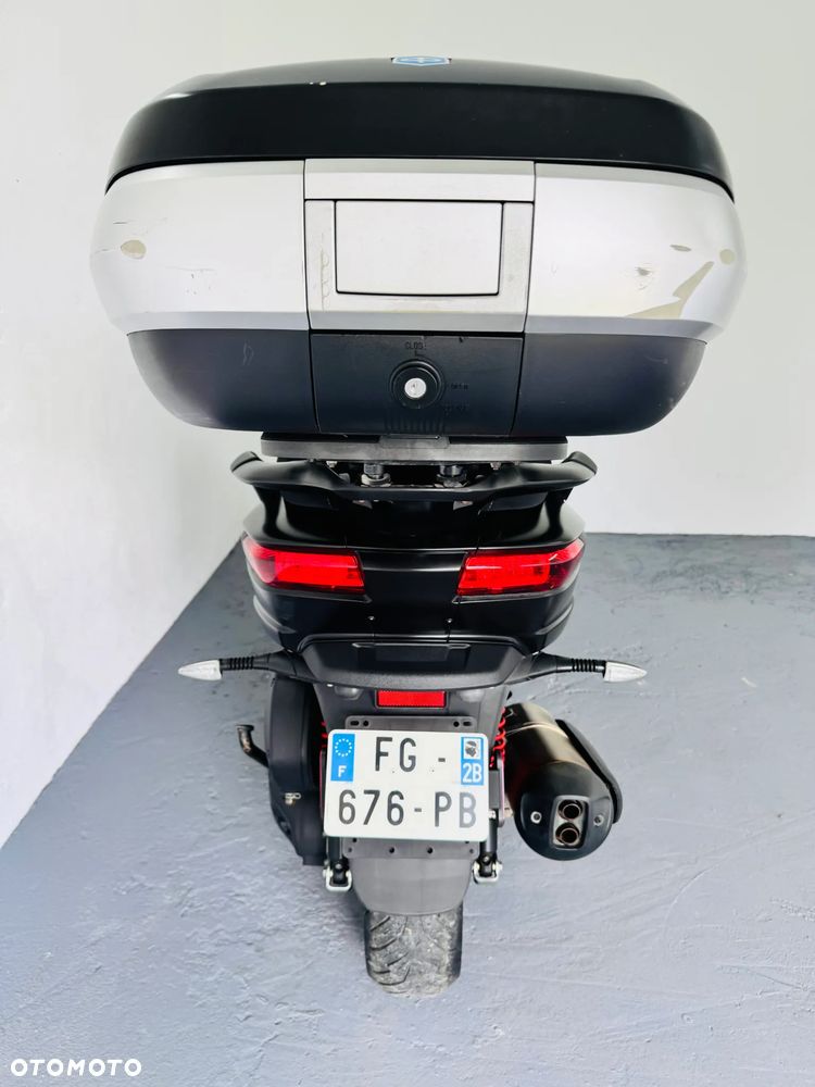 Piaggio MP-3 - 21