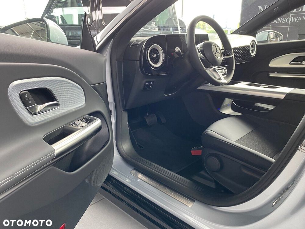 Mercedes-Benz CLA - 9