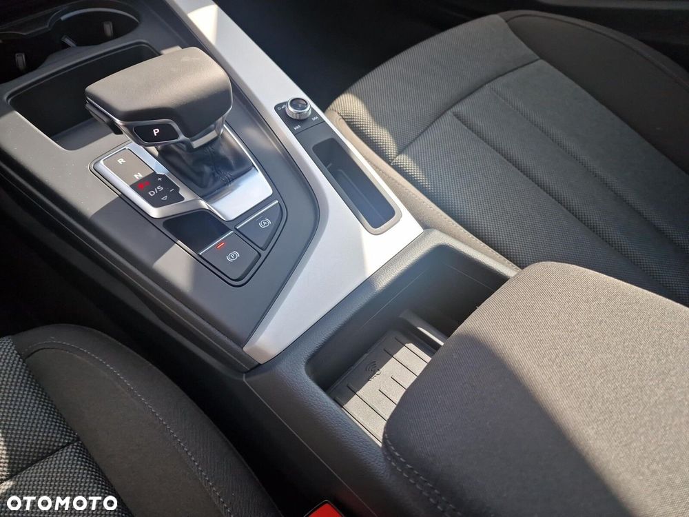 Audi A4 Limousine - 15