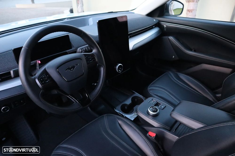 Ford Mustang Mach-E Standard - 19