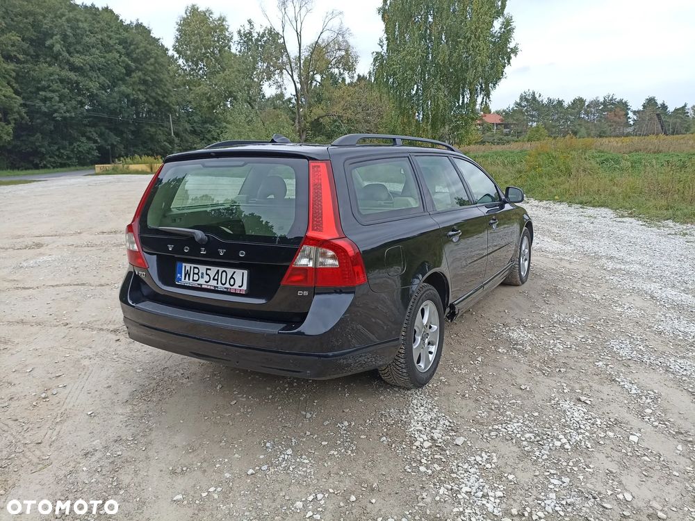 Volvo V70 D5 Momentum - 7