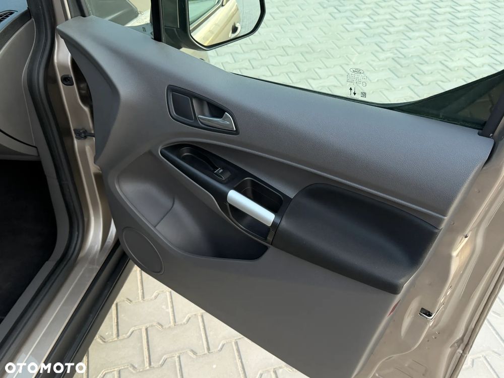 Ford Tourneo Connect 1.5 EcoBlue Titanium - 38