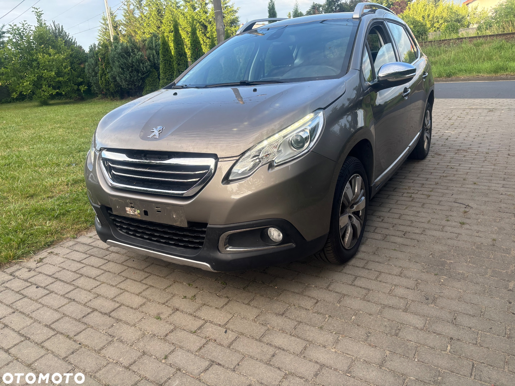 Peugeot 2008 1.2 Pure Tech Active S&S - 9