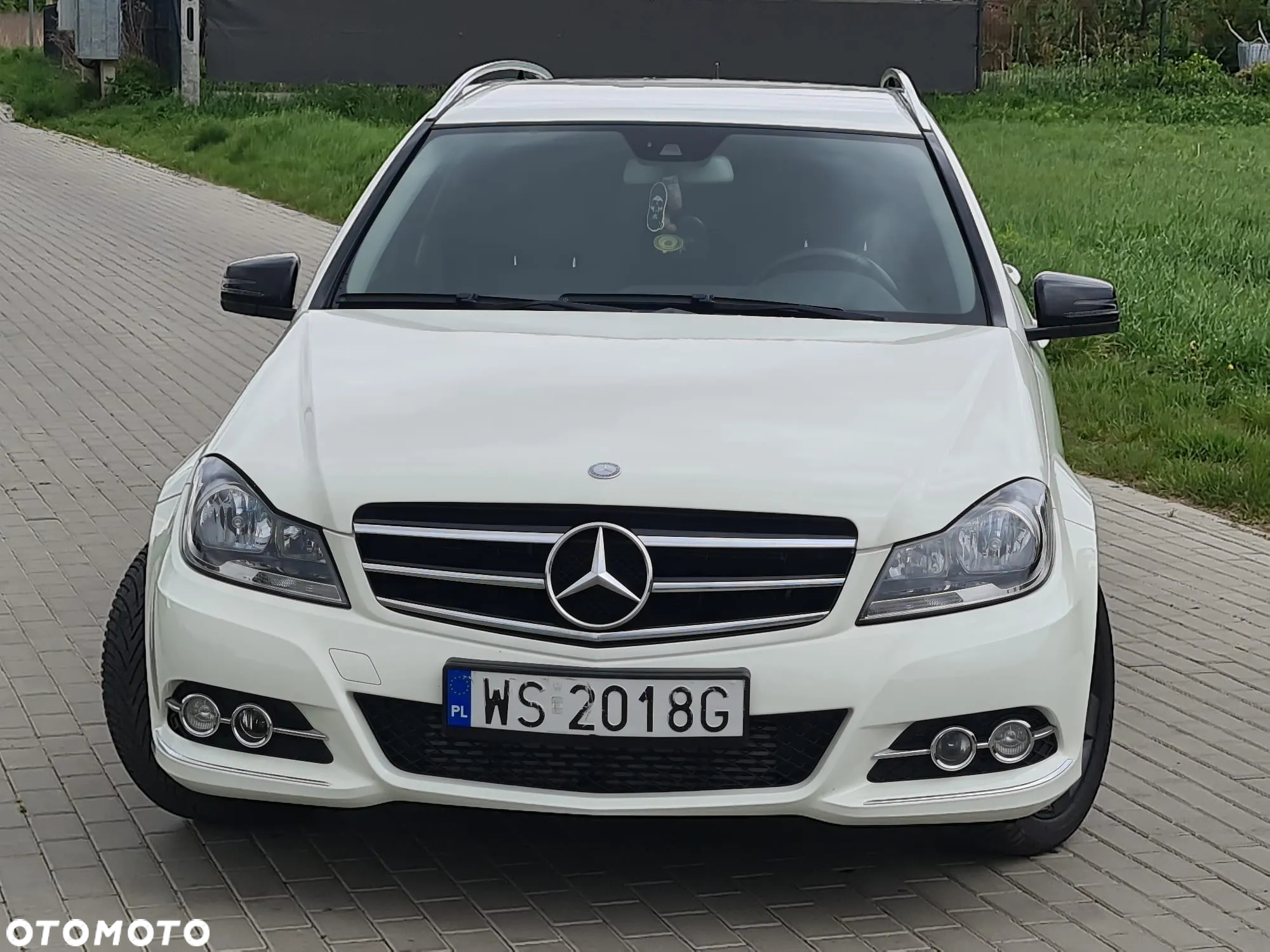 Mercedes-Benz Klasa C 250 CDI BlueEff Avantgarde - 30