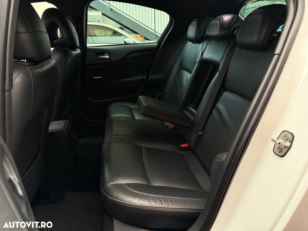 Citroën DS4 PureTech 130 Stop&Start SoChic - 20