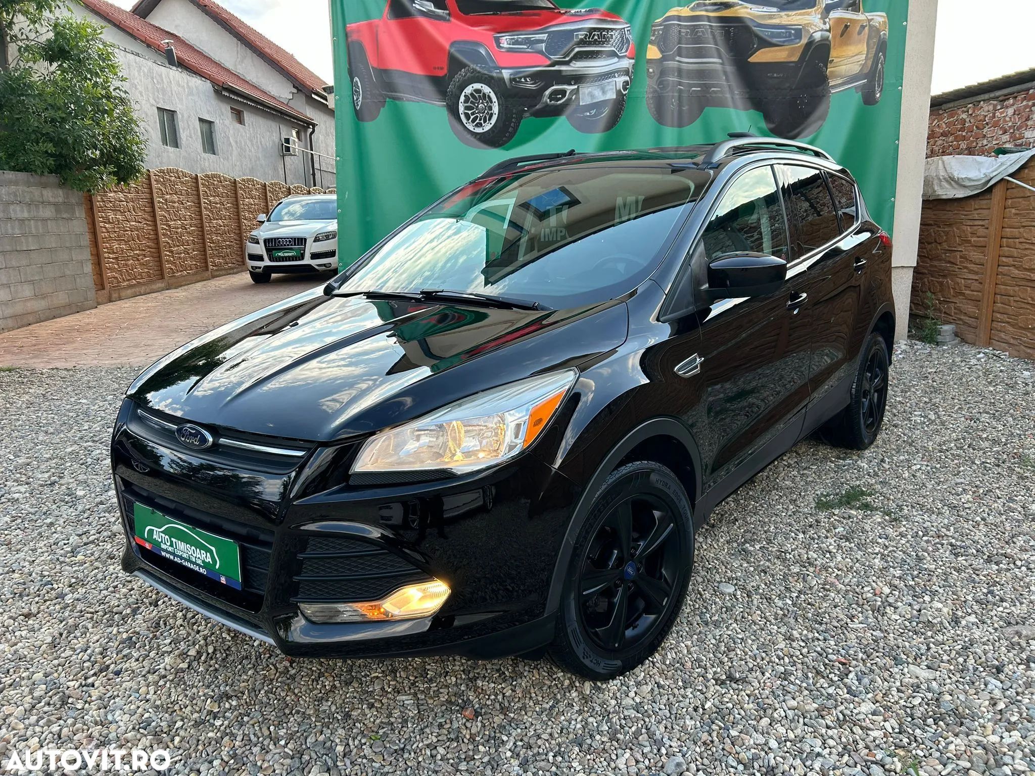 Ford Kuga - 1