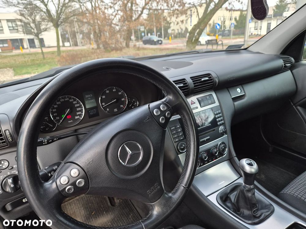 Mercedes-Benz Klasa C 180 Kompressor - 9