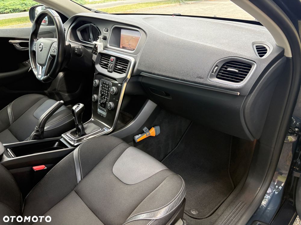 Volvo V40 D2 Momentum - 31