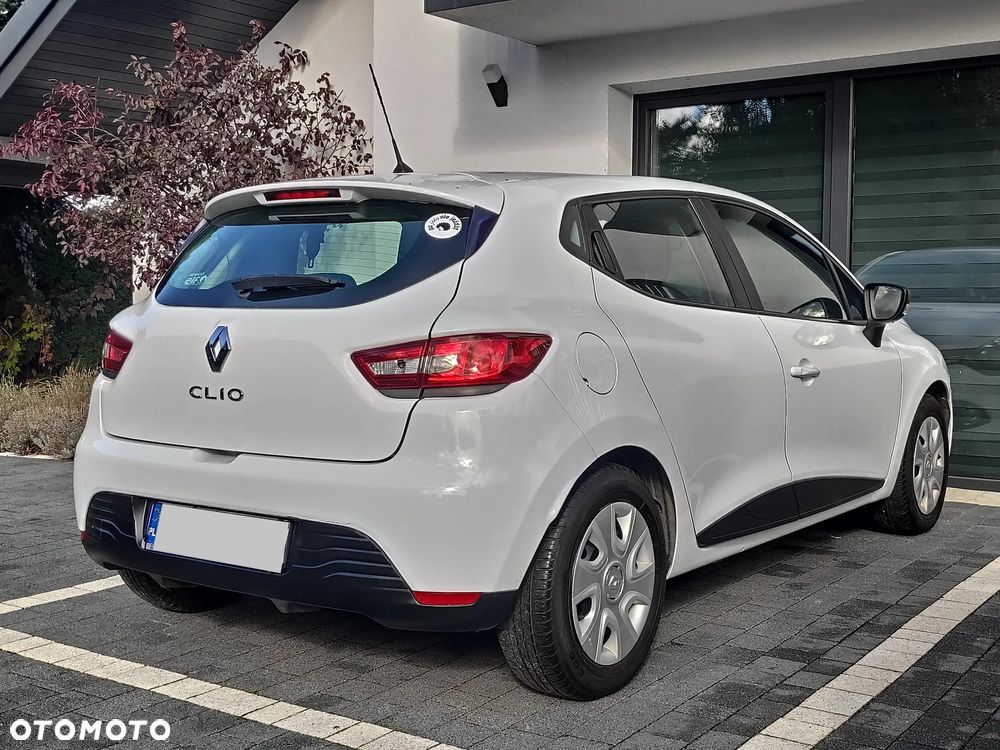 Renault Clio 1.2 16V Life - 5