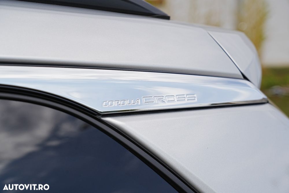 Toyota Corolla Cross - 13