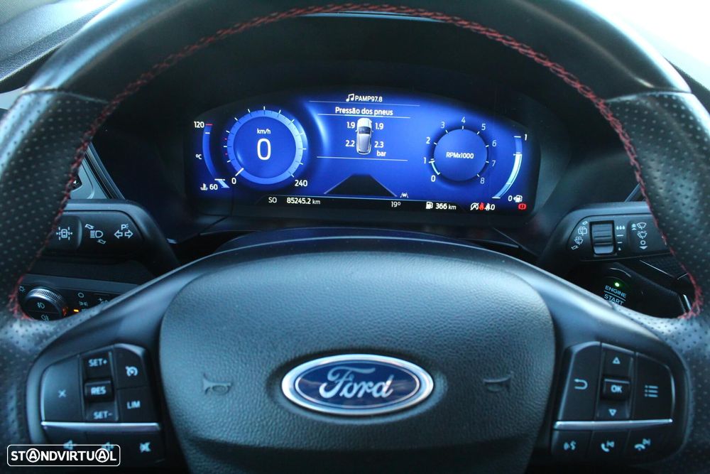 Ford Kuga 1.5 EcoBoost ST-LINE - 15