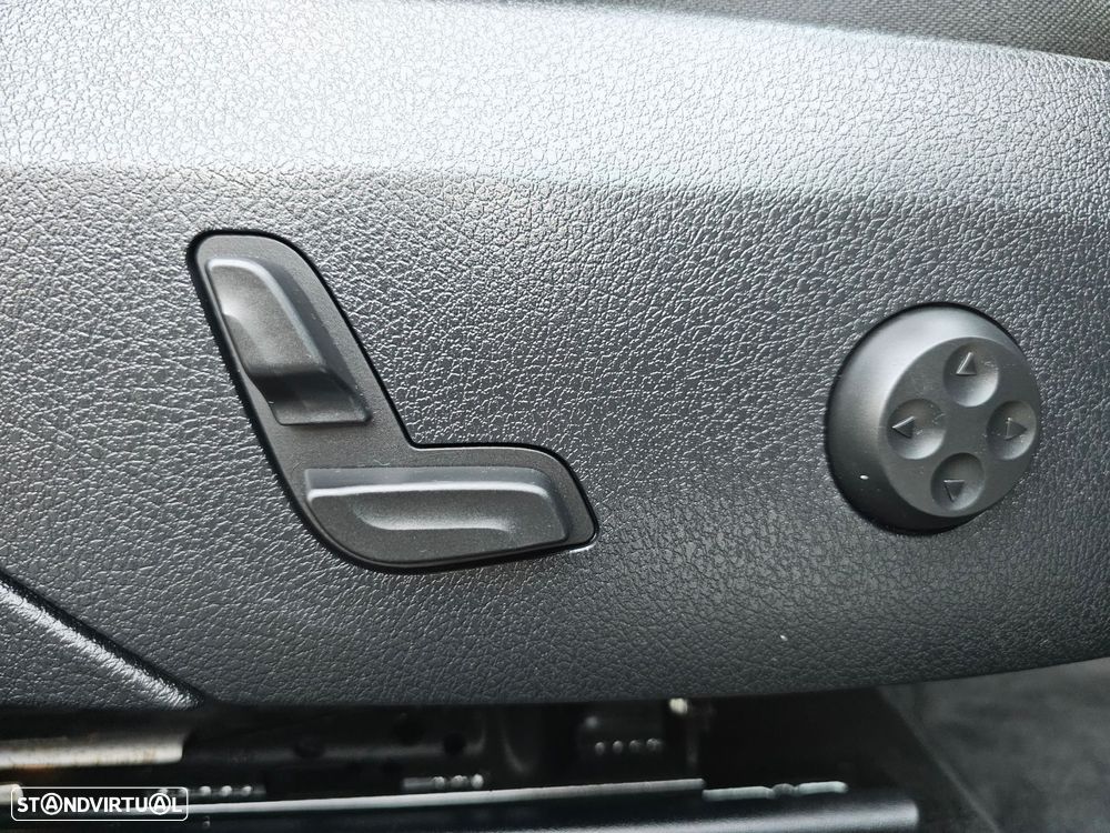 Mercedes-Benz GLC 220 d Coupe 4Matic 9G-TRONIC Avantgarde Advanced - 24